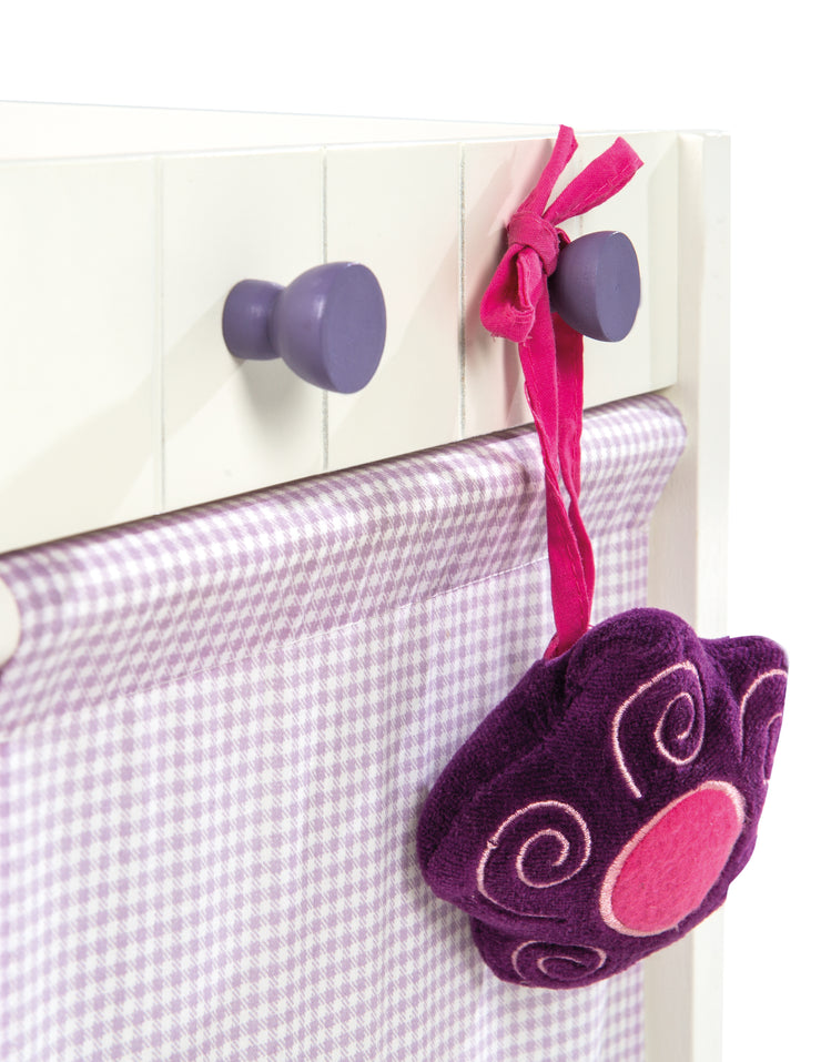 Cómoda para muñecas y cama en uno, 'Fienchen', incluye accesorios textiles, pintada de blanco