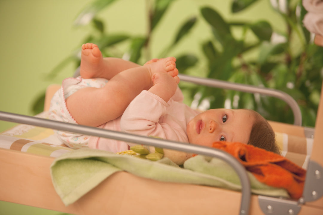 Wandwickelregal, klappbares Wickelregal, natur inkl. Wickelunterlage 'Dschungelbaby'
