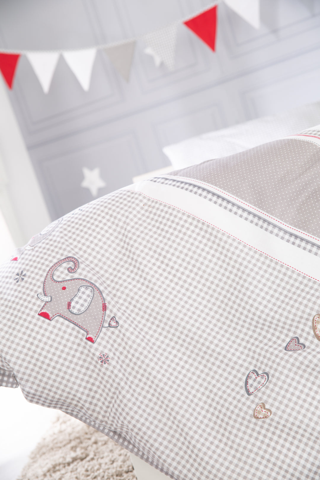 Juego de cama para niños 'Jumbotwins', 4 piezas, set de cama con ropa de cama 100 x 135 cm, protector de cuna y dosel